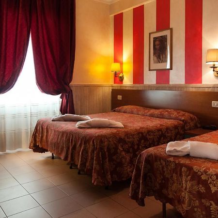 Hotel Pyramid Rome Bilik gambar