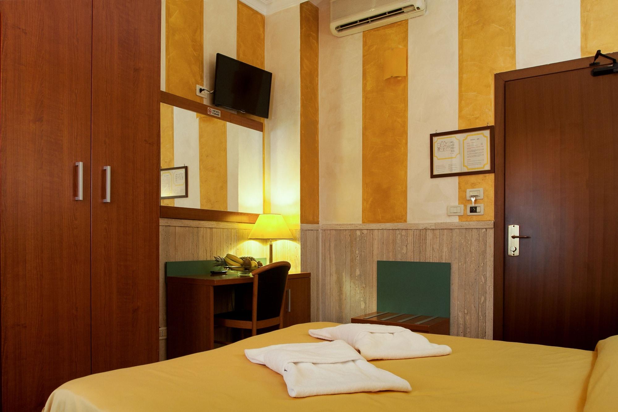 Hotel Pyramid Rome Luaran gambar