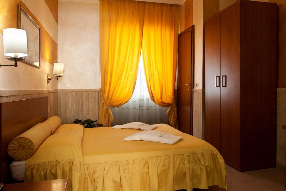 Hotel Pyramid Rome Luaran gambar