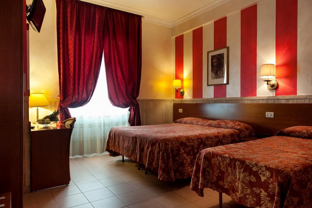 Hotel Pyramid Rome Bilik gambar