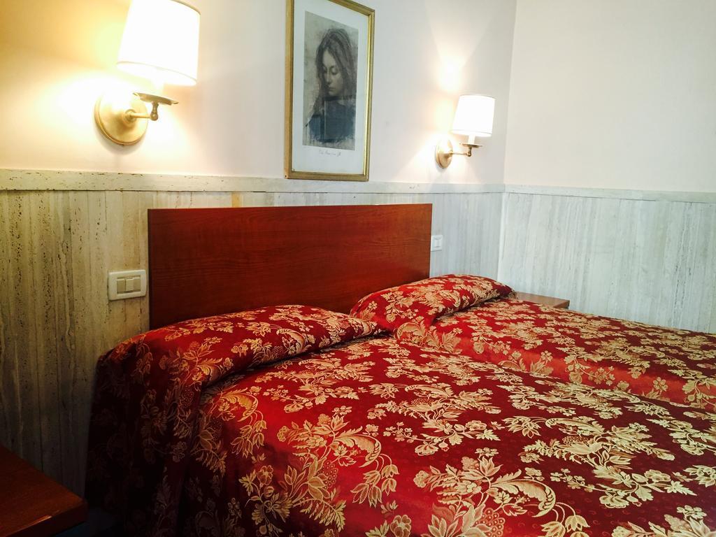 Hotel Pyramid Rome Luaran gambar