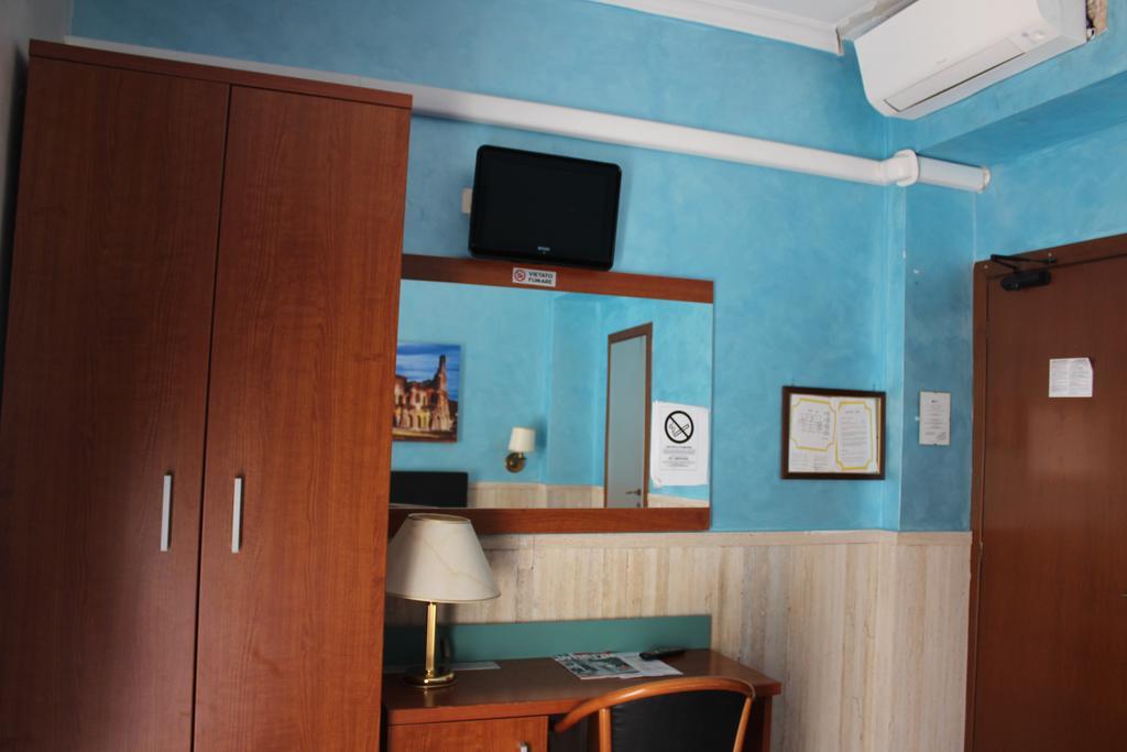 Hotel Pyramid Rome Luaran gambar