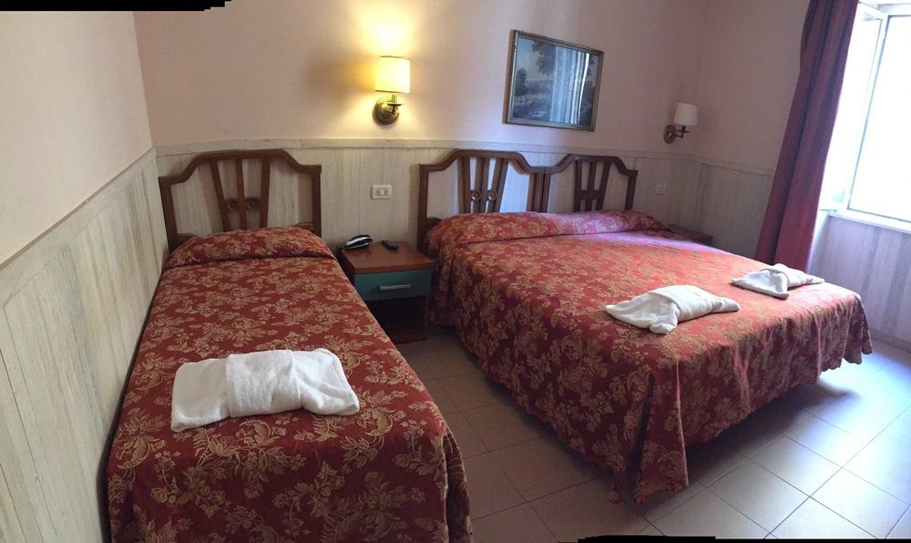 Hotel Pyramid Rome Luaran gambar