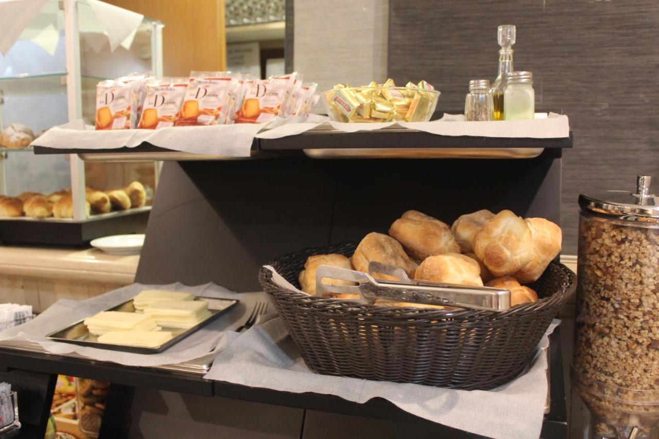 Hotel Pyramid Rome Luaran gambar