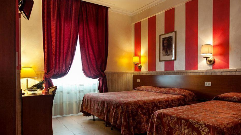 Hotel Pyramid Rome Luaran gambar